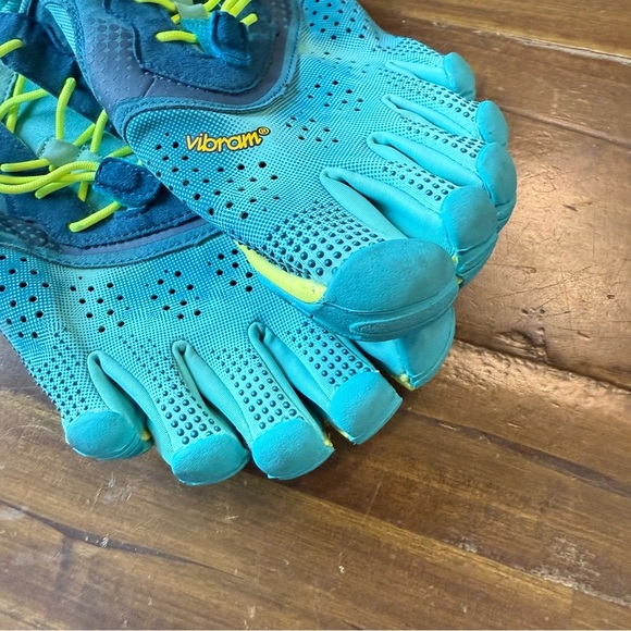 Vibram FiveFingers V-Run Blue and Yellow Shoes - Picture 10 of 10